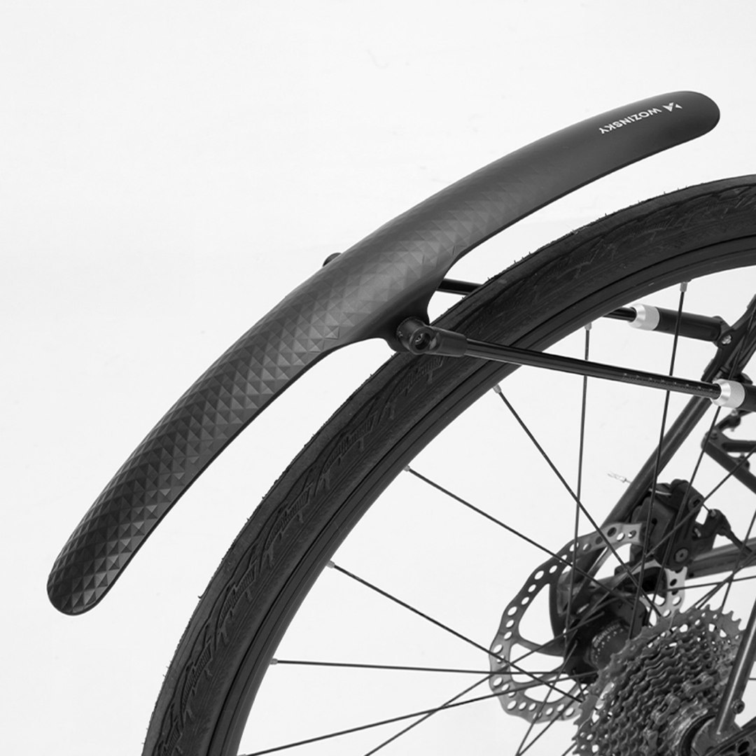 Błotnik rowerowy uniwersalny z regulacją – czarny