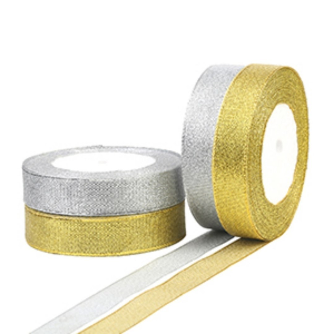 Zestaw wstążek ozdobnych: 4 rolki złote i srebrne, organza, 25 jardów każda Zestaw wstążek ozdobnych: 4 rolki złote i srebrne, organza, 25 jardów każda