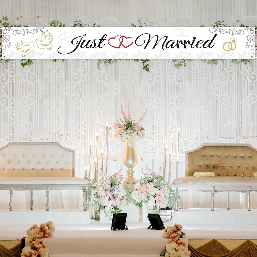 Baner weselny z napisem 'Mr & Mrs’ lub 'Love’, duża girlanda Baner weselny z napisem 'Mr & Mrs’ lub 'Love’, duża girlanda