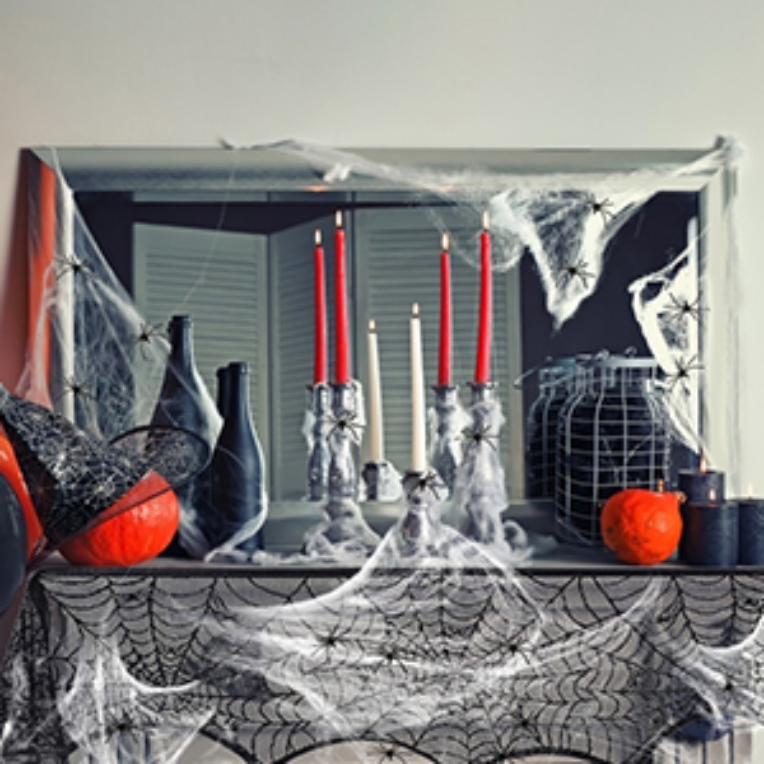 Dekoracja halloweenowa pajęczyna z 30 pająkami Dekoracja halloweenowa pajęczyna z 30 pająkami